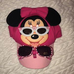 Minnie Mouse Hat and Sunglasses